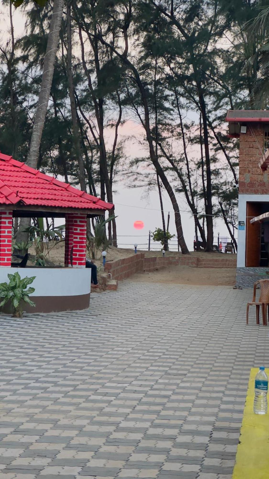 White Sand Beach Stay Resort Kumta Экстерьер фото